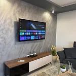 Moon - 1 Bedroom Luxury Апартаменты
