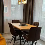 Moon - 1 Bedroom Luxury Апартаменты
