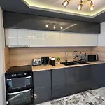 Апартаменты Moon - 1 Bedroom Luxury *