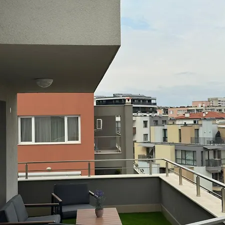 Moon - 1 Bedroom Luxury